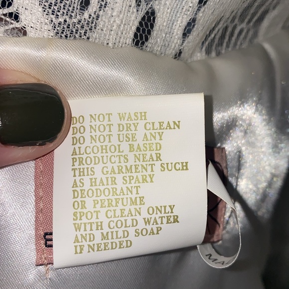 Dress - Picture 8 of 8